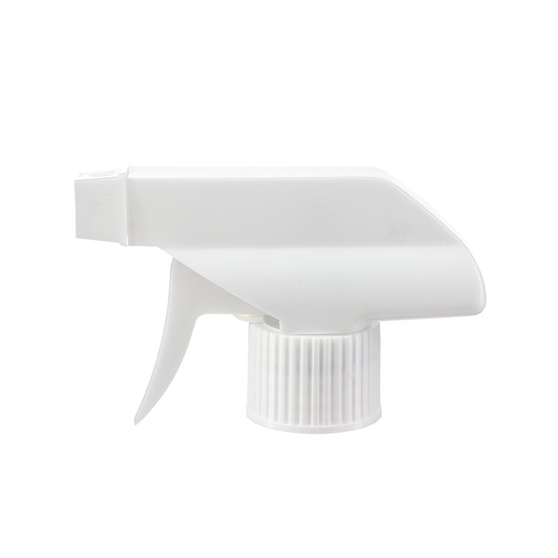 Front view of white economical trigger sprayer with spray/stream nozzle, 28-410 neck, 0.6 ml output
