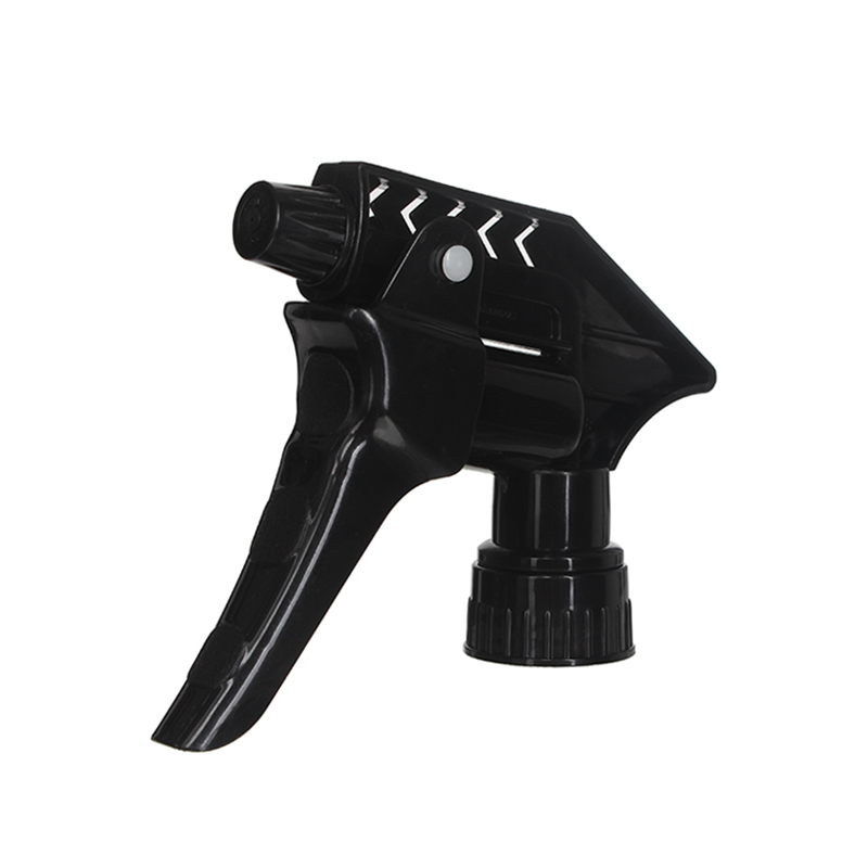 45-degree angled view of black heavy-duty high output trigger sprayer showing nozzle and trigger design, 28-400 neck, 3.5 ml dosage